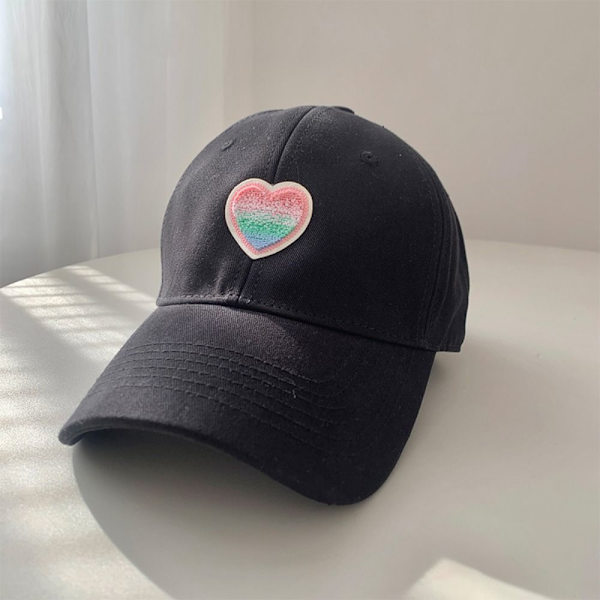 Love Heart -lippikset Peaked Cap MUSTA black
