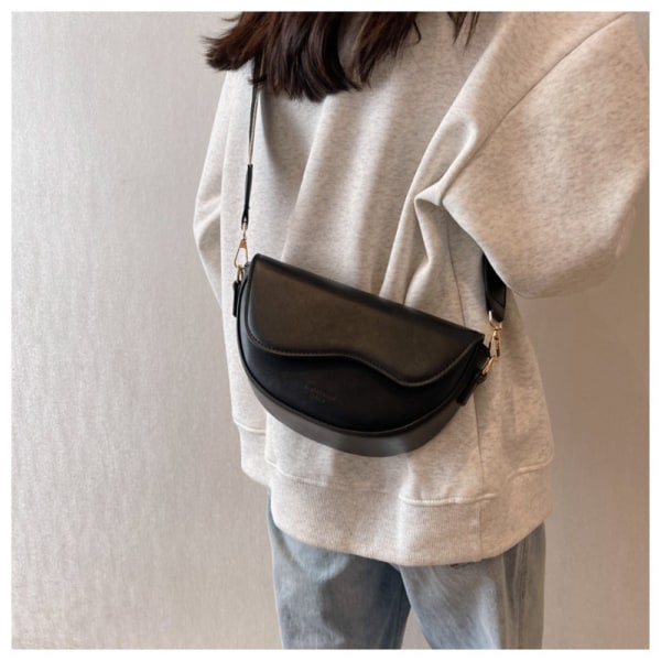 Axelväska Axillary Pouch KAFFE coffee
