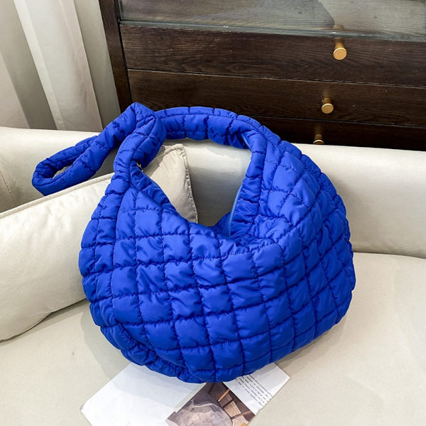 Tikattu kangalaukku naisille Puffer-kangaskassi TUMMAN SININEN Dark Blue