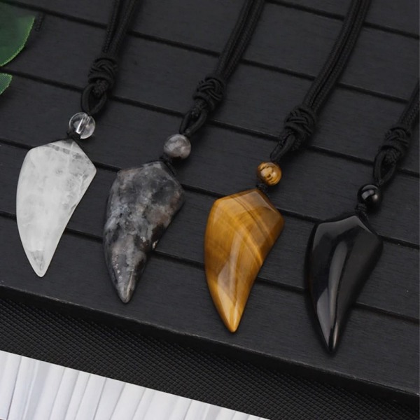 Wolf Tooth riipus kaulakoru Crystal kaulakoru MUSTA black