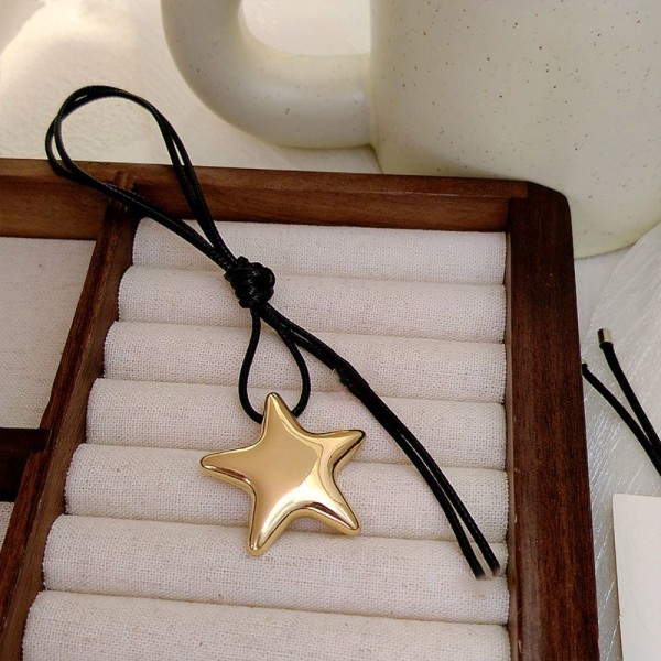 Stjerne vedhæng Halskæde kravebenskæde GOLD STAR GOLD STAR Gold Star
