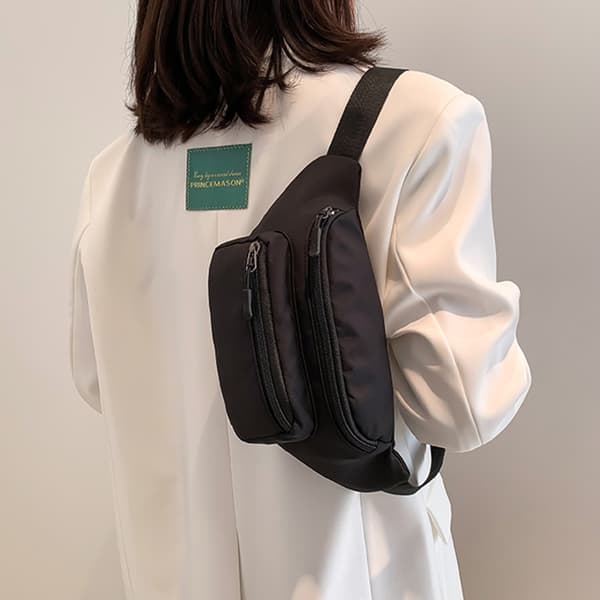 Taljetaske Oblique Brysttaske SORT Black