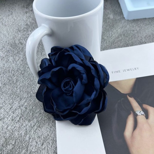 Stor blombrosch Corsage NAVY Navy