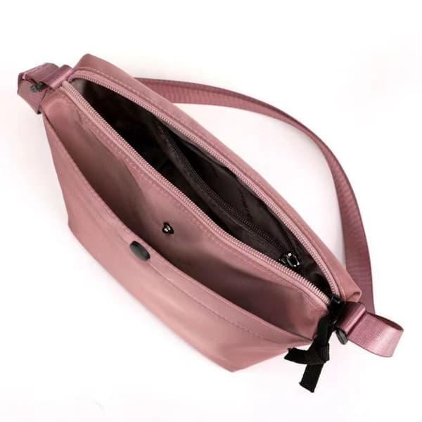 Axelremsväska Nylon Vardagsväskor ROSA pink