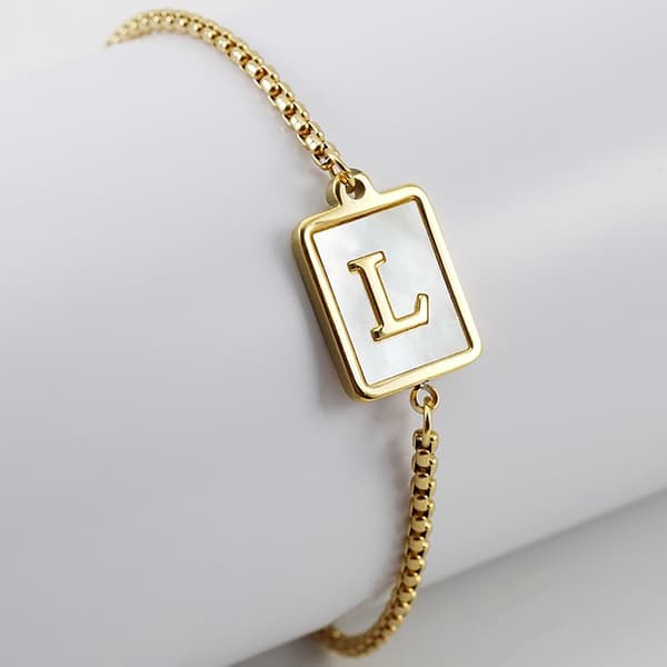 Armbånd med initialbokstav L L L