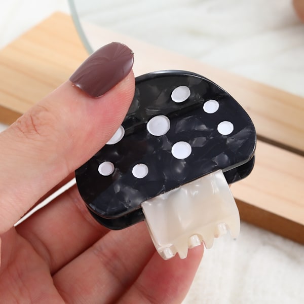 Mushroom Clip Shark Hair Clips SORT Black