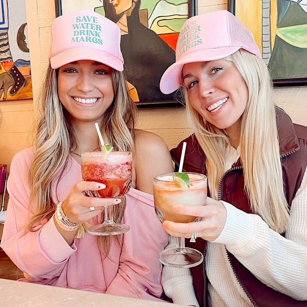 Trucker Hat Vaaleanpunainen cap ROSE RED rose red
