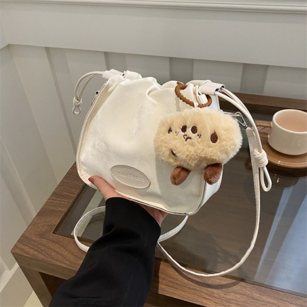 Dragsko Bucket Bag Axelväska KHAKI Khaki
