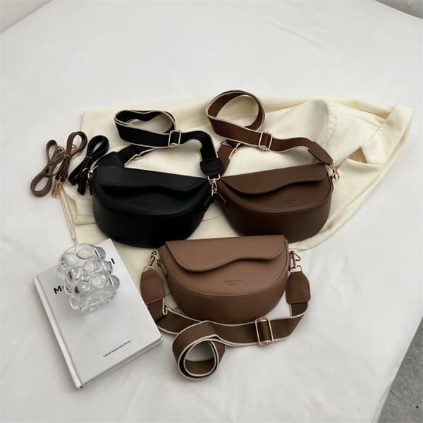 Axelväska KAKI Khaki