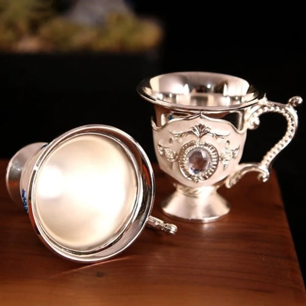 Goblet Drinkware J J J