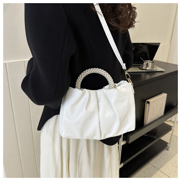 Pearl Handbag Olkalaukku MUSTA Black