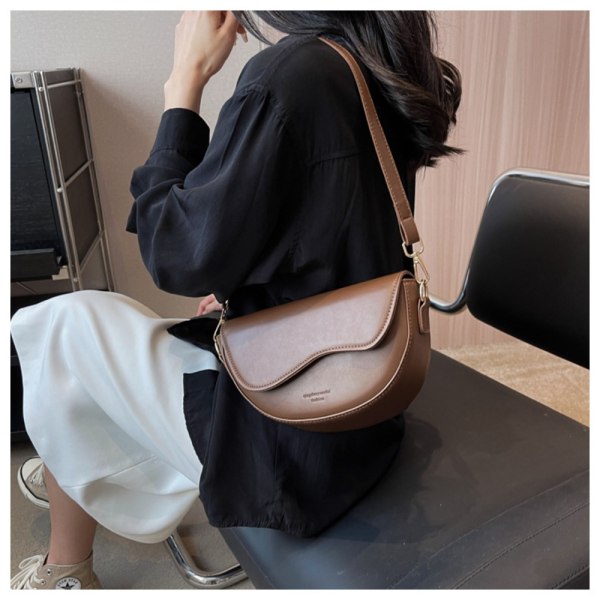 Axelväska Axillär Pouch KHAKI Khaki
