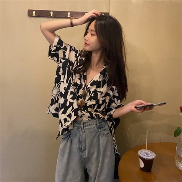 Blomstret bluse med halve ærmer, S S