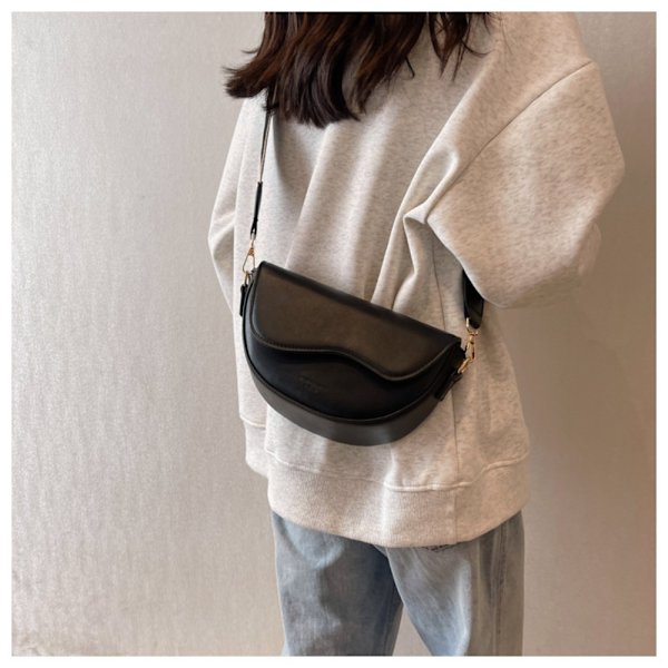 Skuldertaske Axillary Pouch SORT black