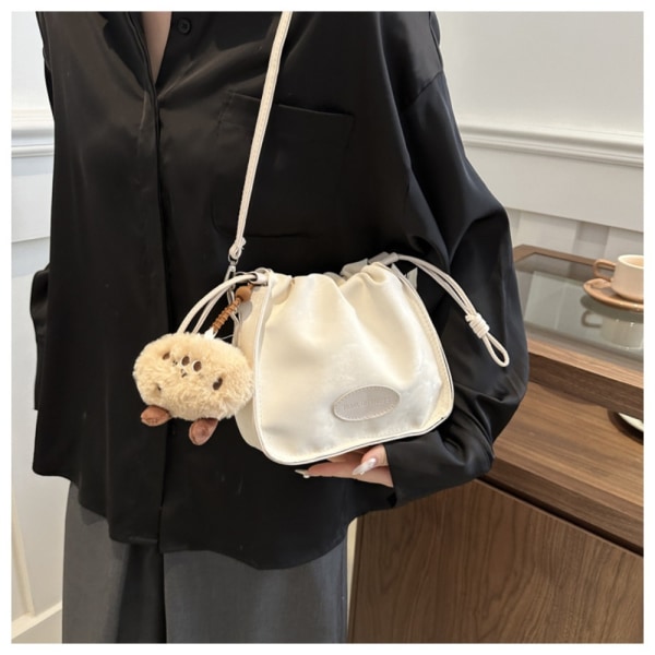 Dragsko Bucket Bag Axelväska KHAKI Khaki