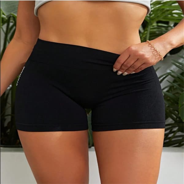 Urheilulliset joogashortsit MUSTA M Black M