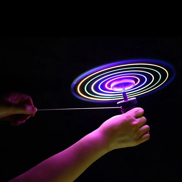 Pull String Flying Toy Potkuri Lelut Pyörivä lentävä lelu