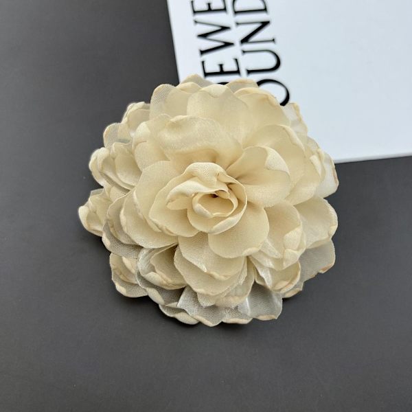 Stora blombroschslagsnålar BEIGE beige