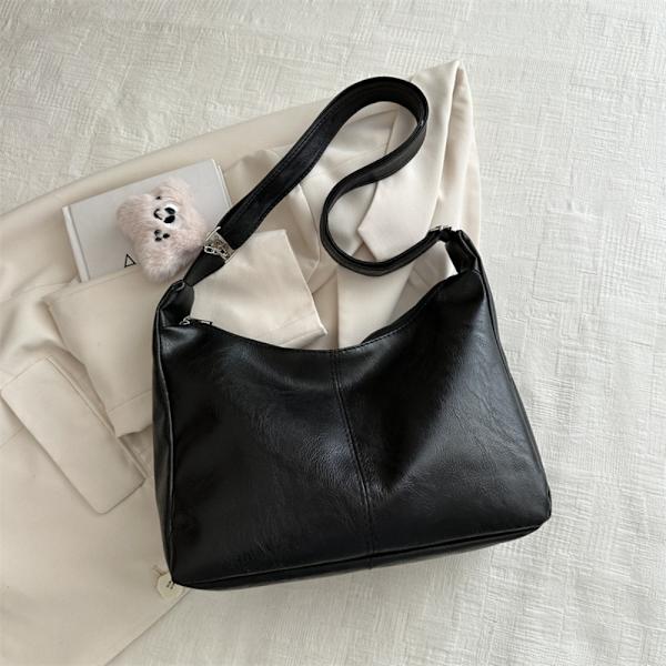 Axelväska Messenger Bag SVART Black