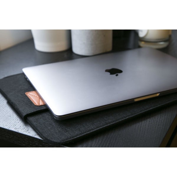 MacBook Pro 15 tuuman kannettavan tietokoneen cover Dark grey