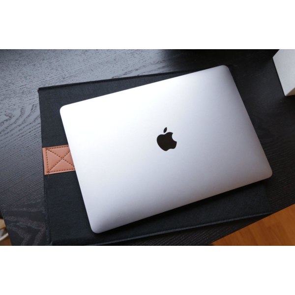 MacBook Pro & Air 13 tuuman kannettavan tietokoneen cover Black