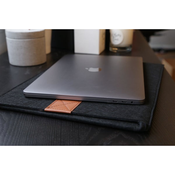 MacBook Pro & Air 13 tuuman kannettavan tietokoneen cover Black