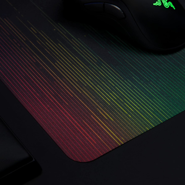 Razer Sphex V2 Mini: Ultra-tynd formfaktor - Optimeret spileoverflade - Polycarbonatfinish - Spilmusemåtte