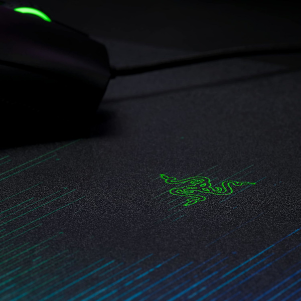 Razer Sphex V2 Mini: Ultratunn formfaktor - optimerad spelyta - polykarbonatfinish - spelmusmatta
