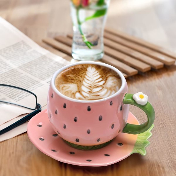 Keramisk tekopp och fat kaffemugg Jordgubbs kaffekopp med fat - 8 ounce (rosa)