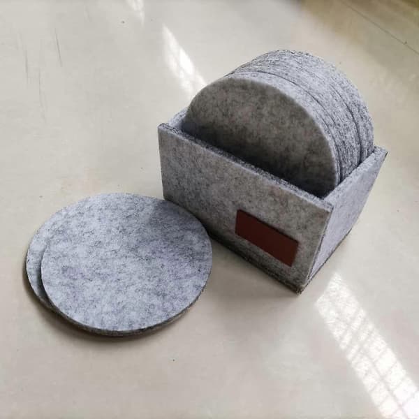 Elegant felt placemat and coaster set for table protection