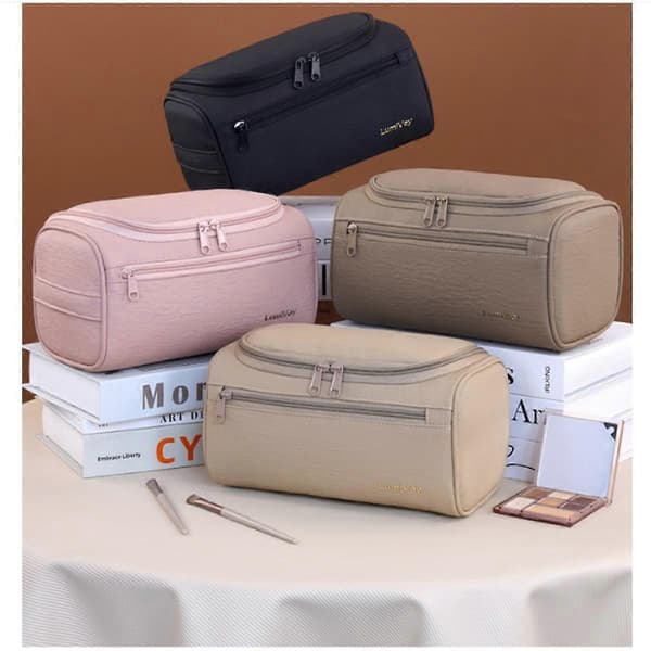 Old Money Style Taslon Waterproof Toiletry Bag — Multi-Compartment Polyester Travel Toiletry Bag, Compact Luxury Makeup