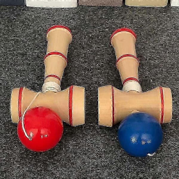 2 stk. japansk Kendama trækop og boldspil til børn og voksne
