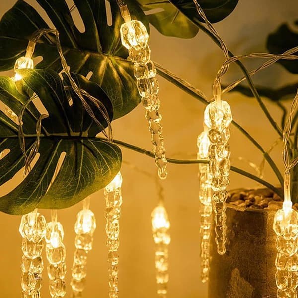 LED Icicle String Lights, Battery Operated, Christmas Lighting, Rain Light Decorations for Garden and Wedding (6m 40 LEDs)