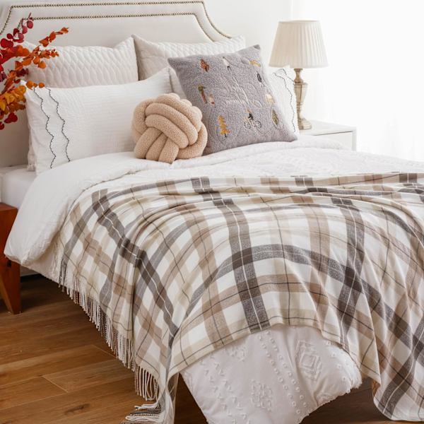 Høstlig rutete sengeteppe til sofa, firkantet dekorativt teppe i bondehus-stil, lett beige sengeteppe til seng sofa nøytral høstdekor, 127 cm x 152,4 cm