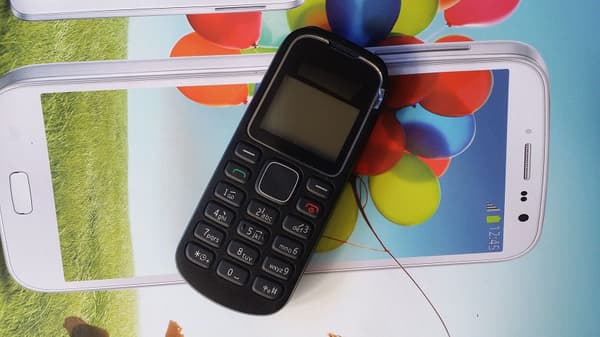 Senior Mobiltelefon Store Knapper Dobbelt SIM ljusblå