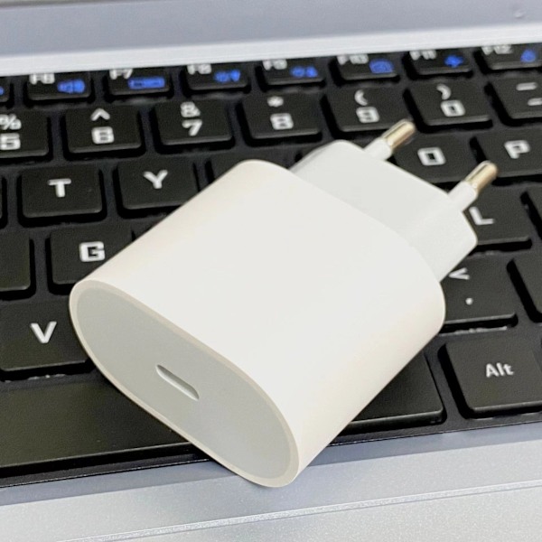 Passer til Apple 15 mobiltelefon USB-C lader PD hurtiglading 20W europeisk standard 2024 ny versjon iPhone16 laderhode AAAA