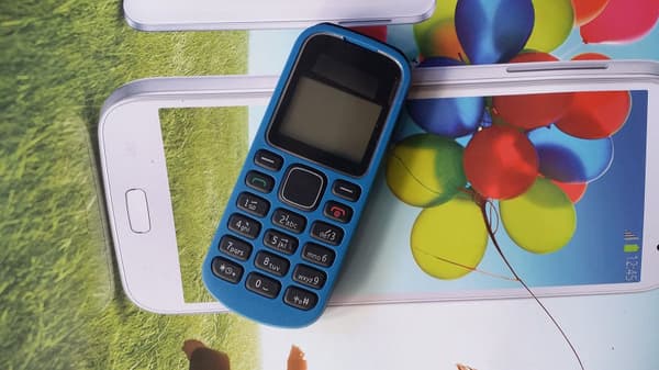 Senior Mobiltelefon Store Knapper Dobbelt SIM ljusblå