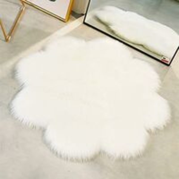 Ullmatta i konst av fårskinn, mysig känsla som äkta fuskpälsmatta i ull, lyxig soffkudde i konstull (vit, 45 x 45 cm)