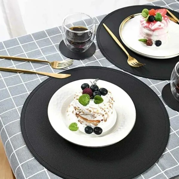 4-pack Placemats i Konstläder Runda 38x38cm Light blue