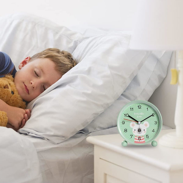 Barnväckarklocka, tyst icke-tickande morgonväckarklocka för barn tecknad digital sovrumsnattduksbord väckarklocka nattljus musik väckning (Koala Green)