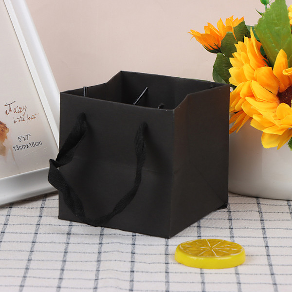Fyrkantig bärbar kraftpapperspåse Blommor förpackningspåse Födelsedag Black
