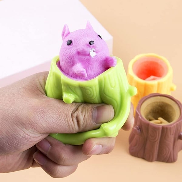 2 st koppar barns leksaker dekompressions träd stubbar gummi fidget leksaker ekorre leksaker stressavlastning för barn och vuxna ålder 3+ gåva vuxen dekompression