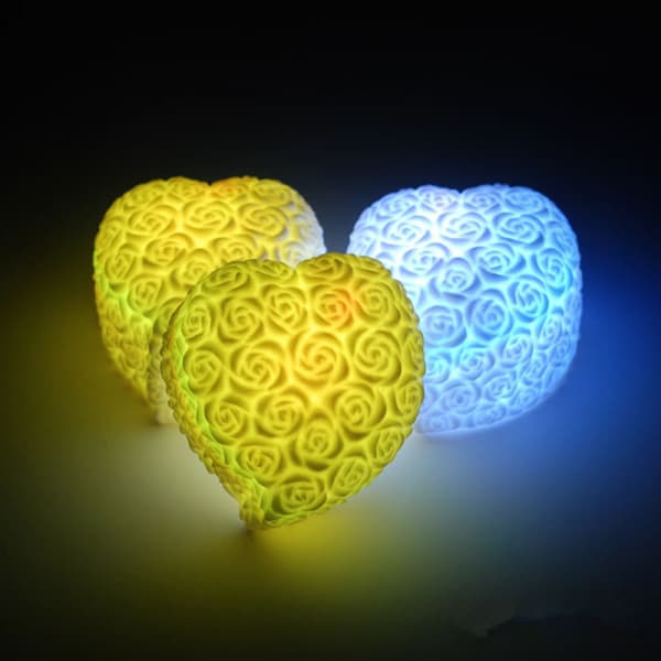 LED Romantisk Hjerteformet Rose Farverig Farverig Lysende Lille Natlys Hjerteformet（6PCS）