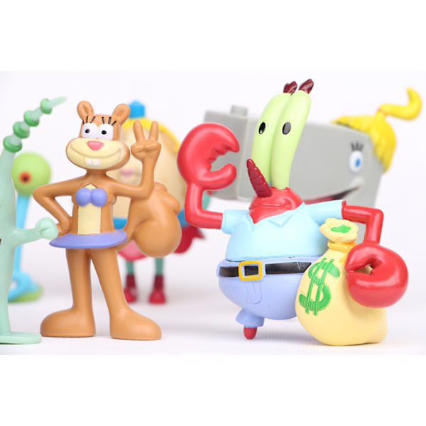 12 Käsityönä tehtyä uutta lasten Spongebob Squarepants -emalileluhahmomallia Koristeet - 12 kpl 12 pcs