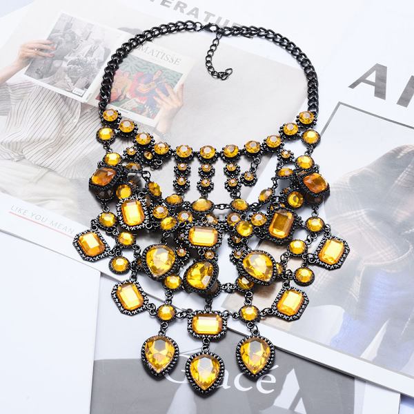 Halskje Retro Multi Layer Court Style Neckchain Alloy Gem Set Body Chain Kvinners Smykker Smykker Beste Gave Til Kvinner
