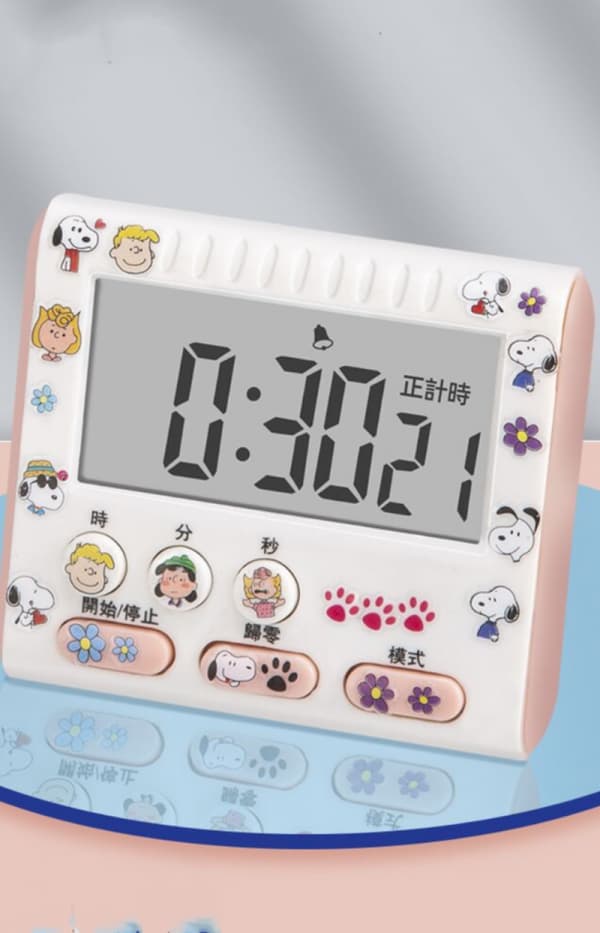 Timer med timer, minutter og sekunder, der kan indstilles frit, og 12-24-timers nedtællings-LED-timer. (Orange)