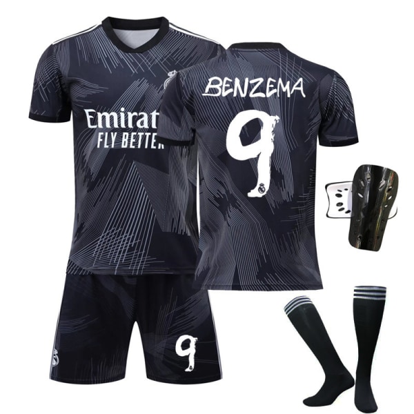 Real Madrid 120-årsjubileums fotballdraktsett 2022-2023, med sokker og beskyttelsesutstyr - nr. 9 BENZEMA #22 No.9 BENZEMA #22