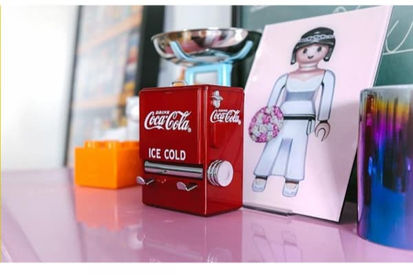 AVEKI Coca-Cola Tannpirkholder Automat