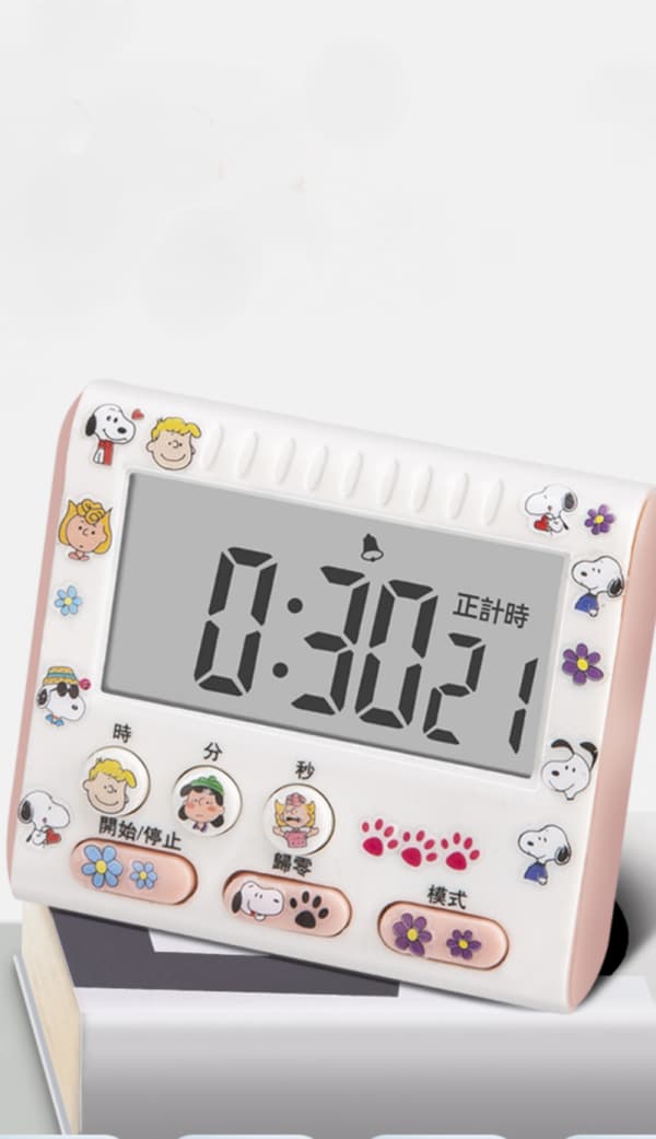 Timer med timer, minutter og sekunder, der kan indstilles frit, og 12-24-timers nedtællings-LED-timer. (Orange)