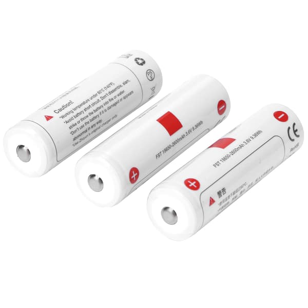 Tre 18650 oppladbare litiumbatterier tilbehør 2600mAh for stabilisator hvit